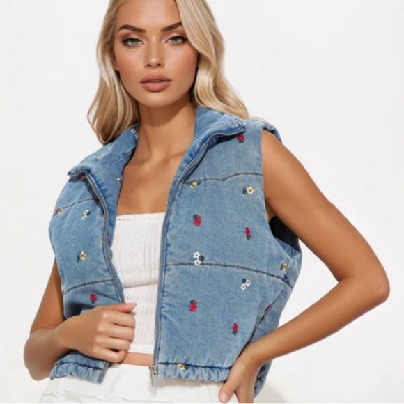 Fashion Nova Jackets & Blazers - Fashion Nova Chaleco Kylie Blue Denim Vest Embroidery Medium NWT